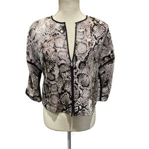 💙 6/$20 BCBGMAXAZRIA Blouse Womens Size M Zip Emil Boa Snake Silk Wool Cropped